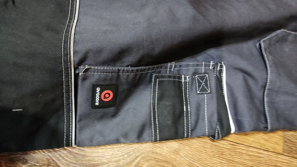 Рабочая куртка и  полукомбинезон