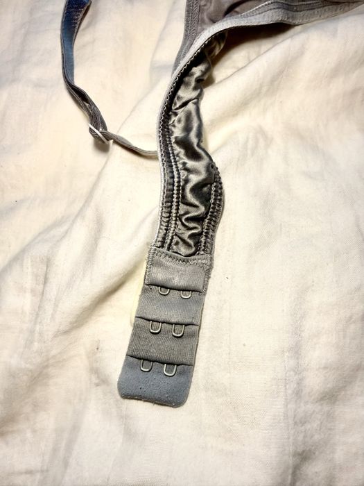 Oryginalnu biustonosz Calvin Klein