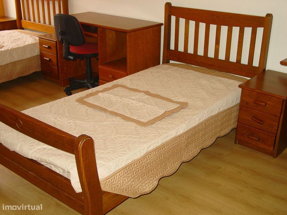 Arrenda-se T2 equipado e parcialmente mobilado na Rua do Brasil