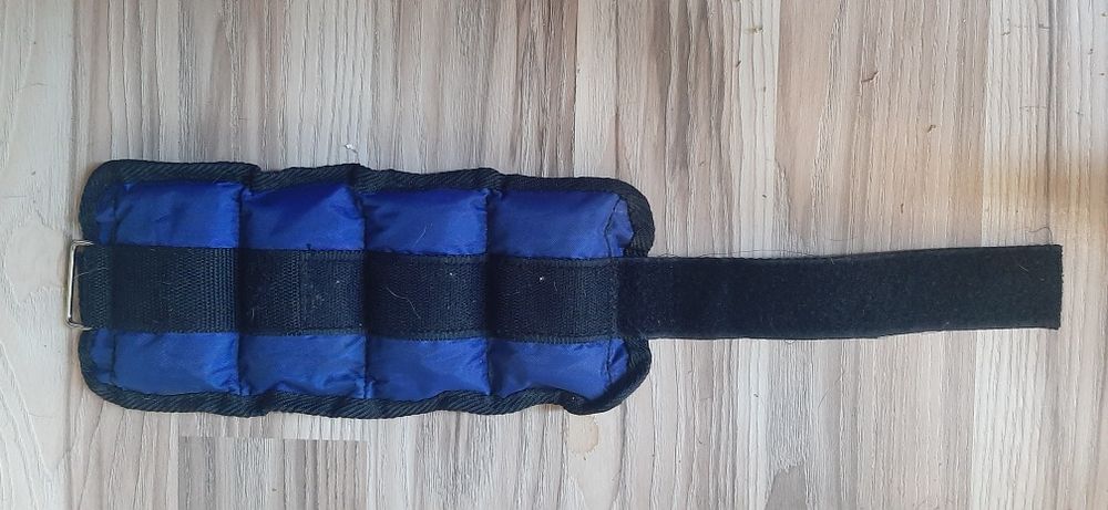 Spadam obciążniki  na nogę waga  to 1 kg szt