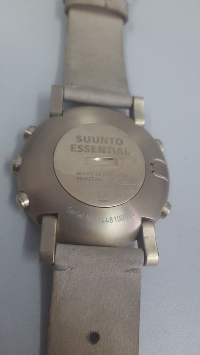 Годинник Suunto essential gold