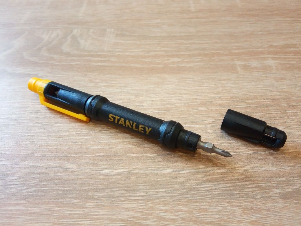 Отвертка Stanley компактная с 2-мя двусторонними вставками.: 185 грн ...