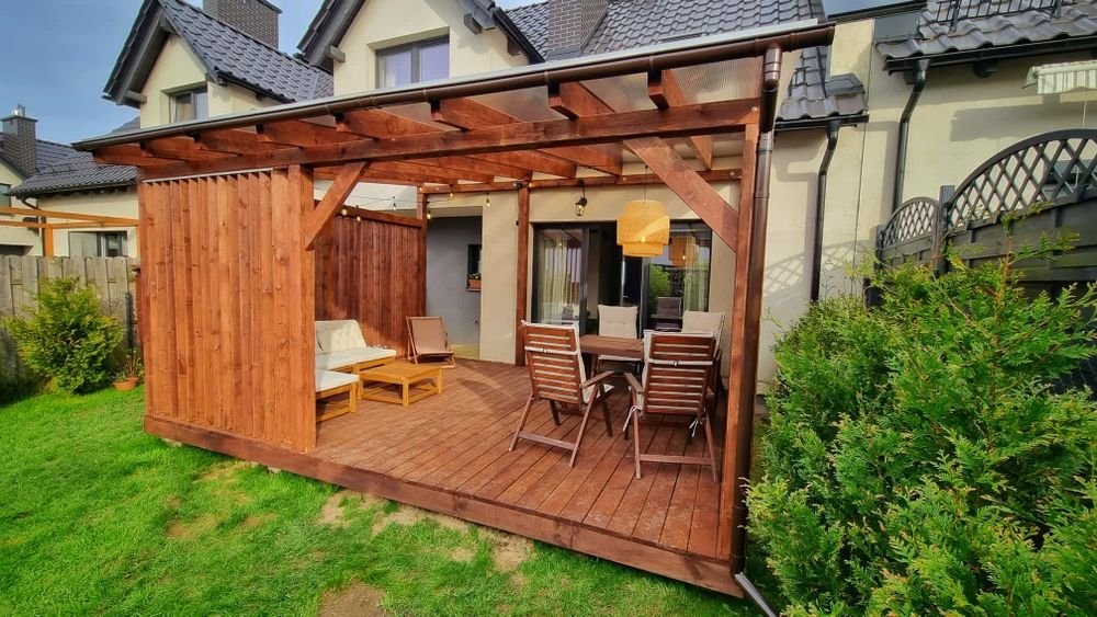 Taras drewniany z poliwęglanem transport i montaż gratis