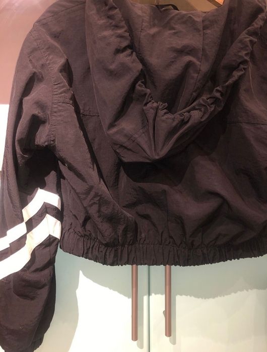 Вітровка Bershka XS