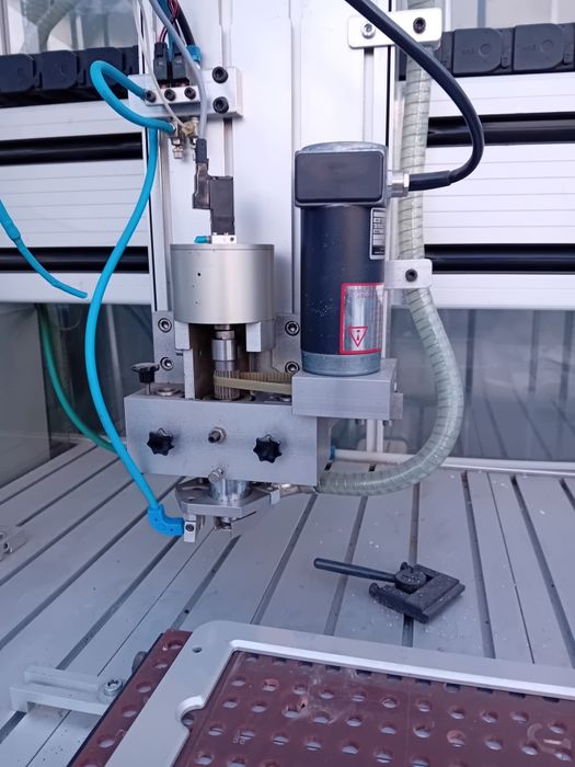 Frezarka grawerka CNC