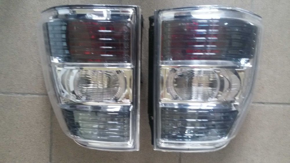Фара  Mitsubishi Pajero Wagon 4  IV Мітсубісі Паджеро Вагон 4
