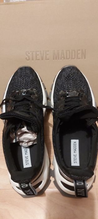 Oryginalne adidas gruba podeszwa buty treking  Steve Madden r. 40