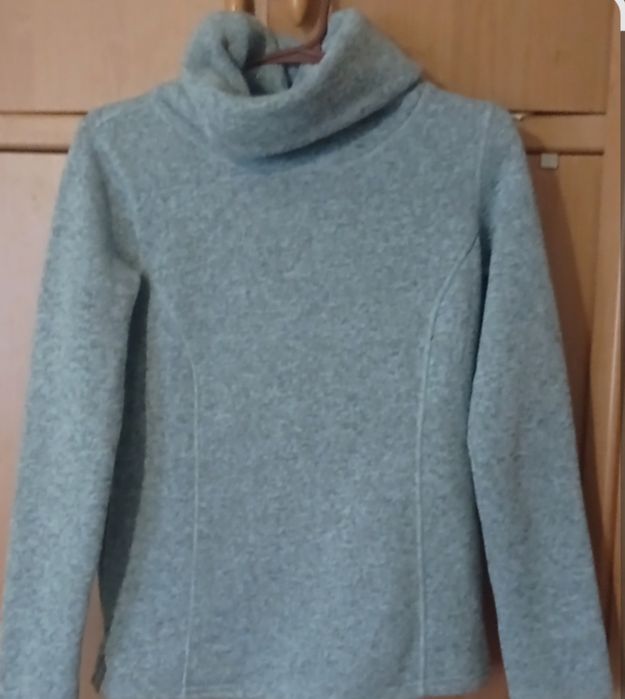 Флисовый женский свитер