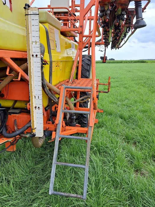 Opryskiwacz Douven 24 m 2400 lit John Deere 624 jak 638