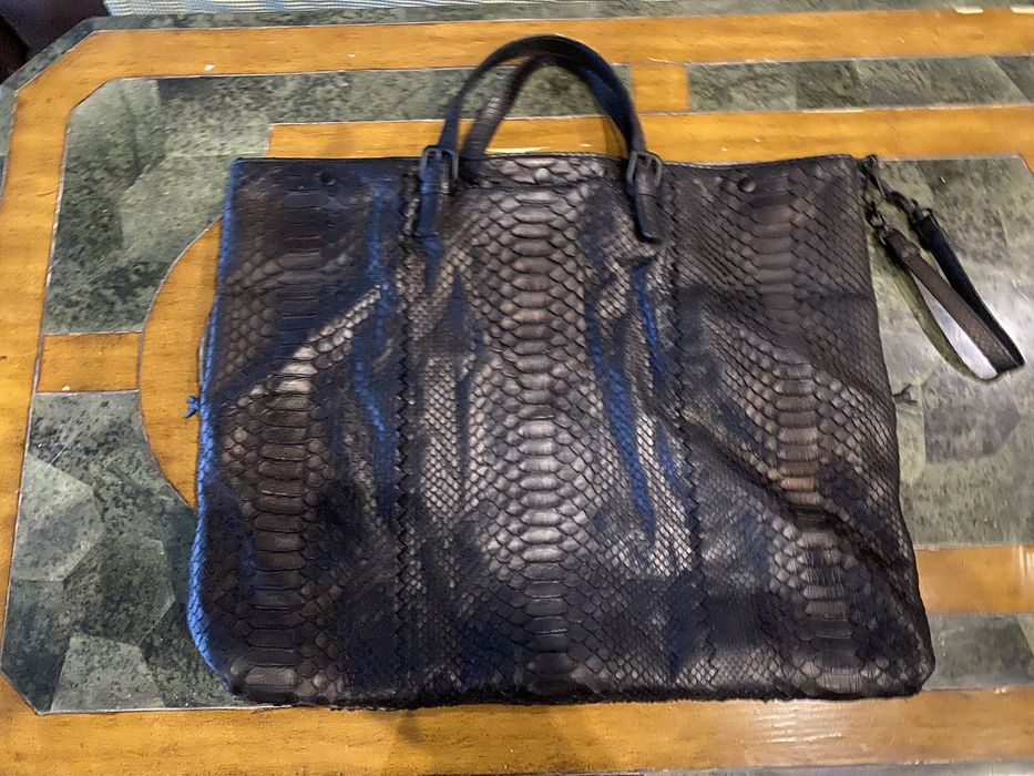 Сумка Bottega Veneta Pyton large