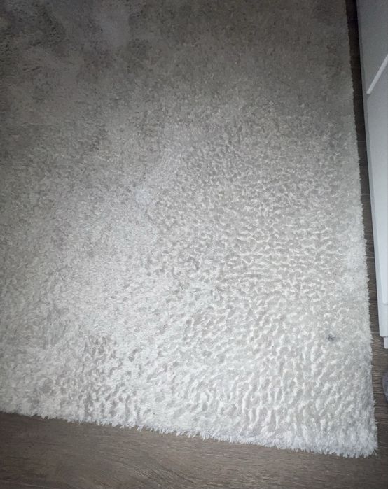 Tapete pelo curto branco