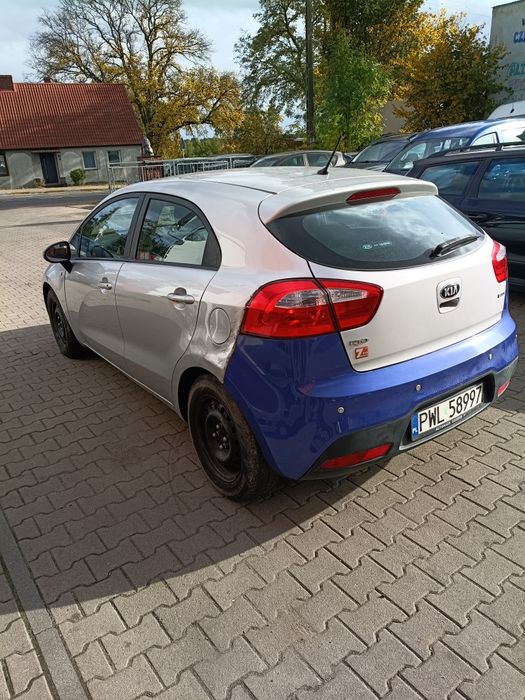 Kia Rio III klapa lampy zderzak tył. 2013 rok.