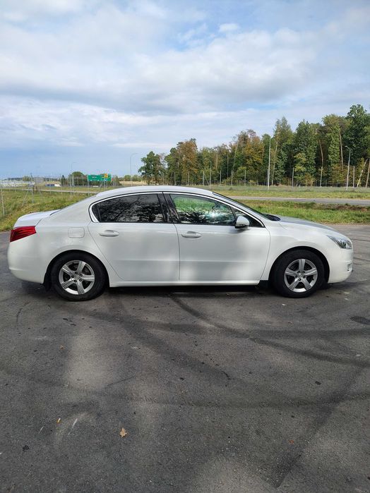 Peugeot 508 sedan