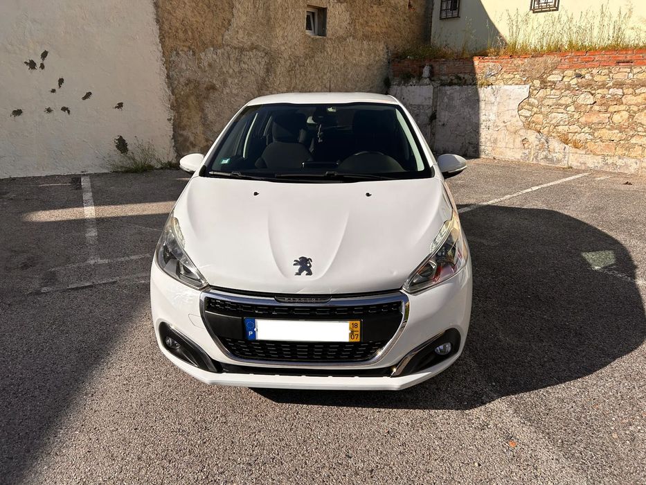 Peugeot 208 1.2 PureTech Signature