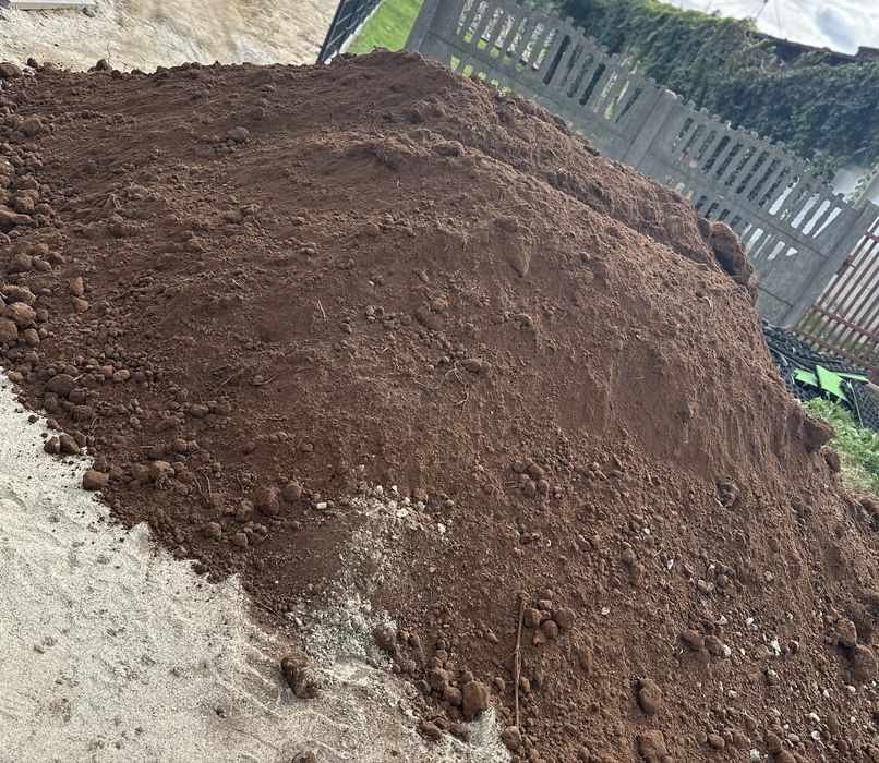 Ziemia na podwyżenie terenu/ogrodowa/czarnoziem/Humus/pod trawnik