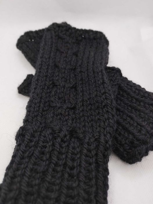 Czarne mitenki; rękawiczki; 100% wełna; handmade