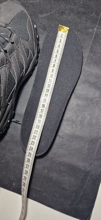 Merrell  40.           .