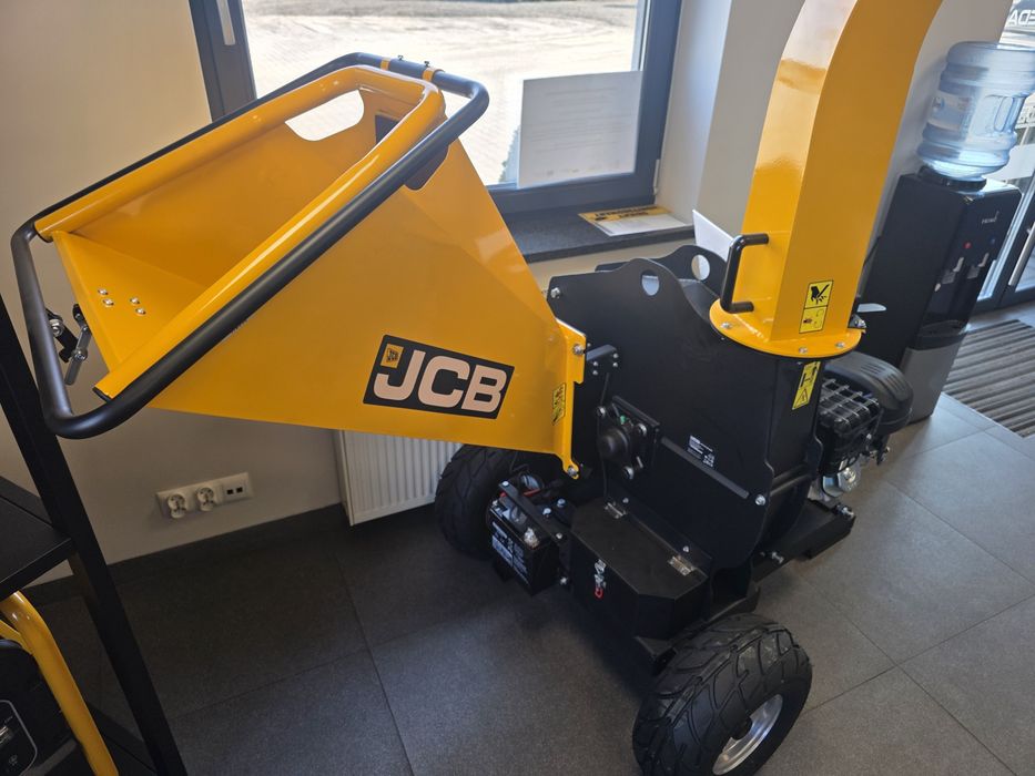 Rębak do gałęzi JCB 15 KM