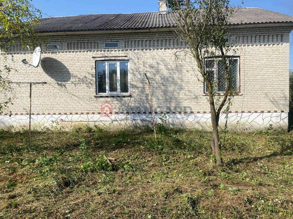 Продаж будинку з ділянкою та госп. приміщеннями с. Роснівка. ТЕРМІНОВО