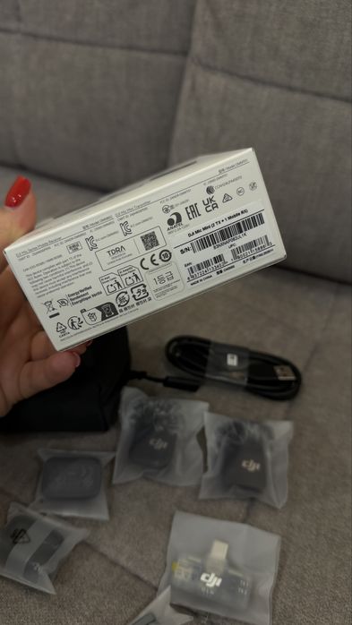 Мікрофонна система DJI Mic Mini Mobile Version (2 TX + 1 Mobile RX)