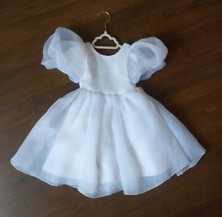 Святкова сукня для дівчинки