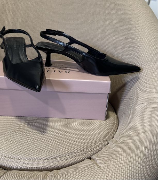 Туфлі Stradivarius 37 розмір