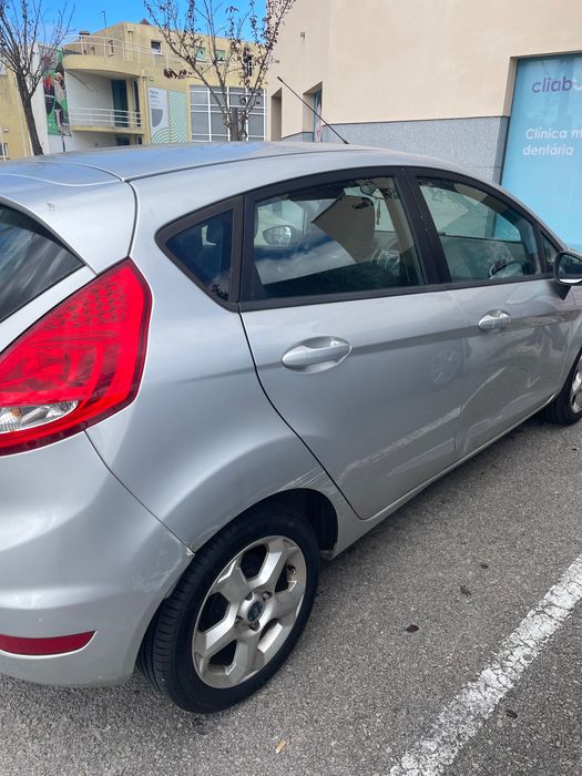 Automóvel Ford Fiesta foto 5
