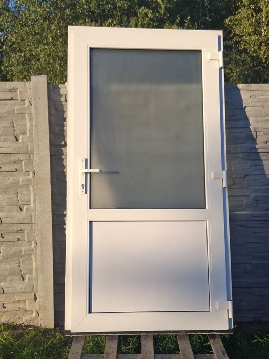 Drzwi PCV białe 110 × 210,5 cm – używane