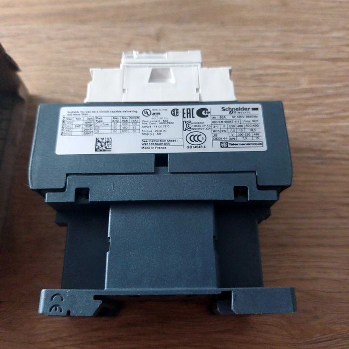 Stycznik mocy Schneider LC1D32