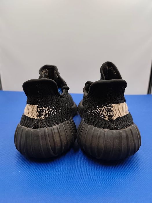 Кросівки Adidas Yezzy Boost 350 V2 " Oreo" - 39,5 розмір. Оригінал