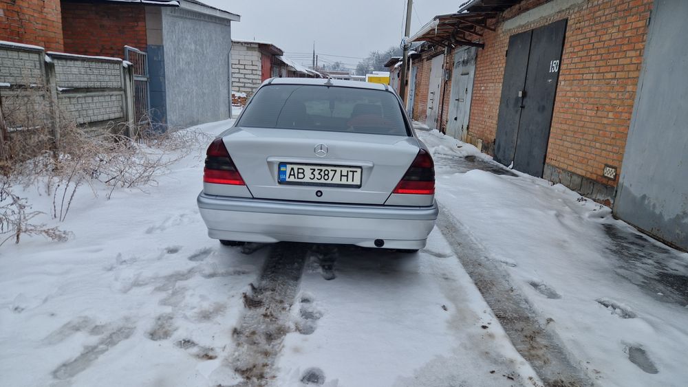 Продам Мерседес w202 c180 1.8газ бензин
