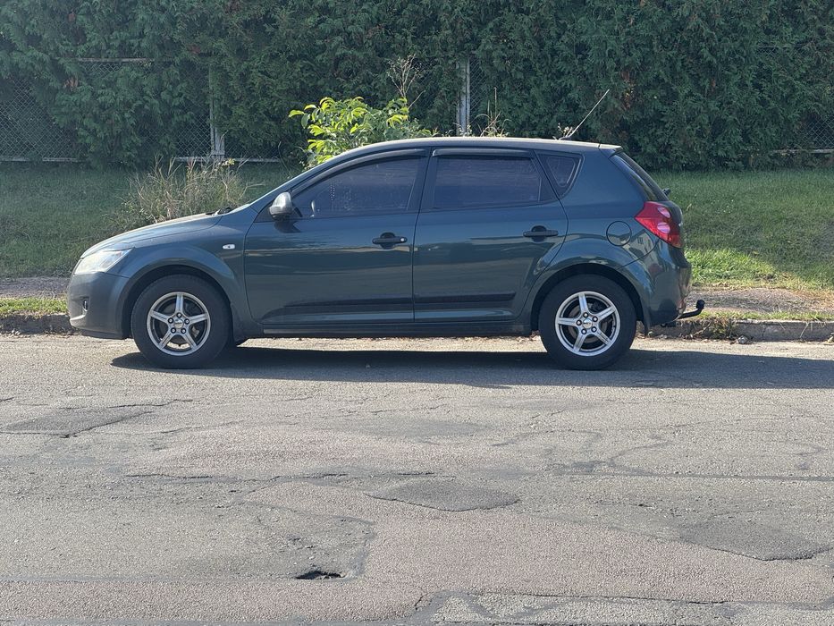 Kia Ceed 2007  1.6 газ /бензин