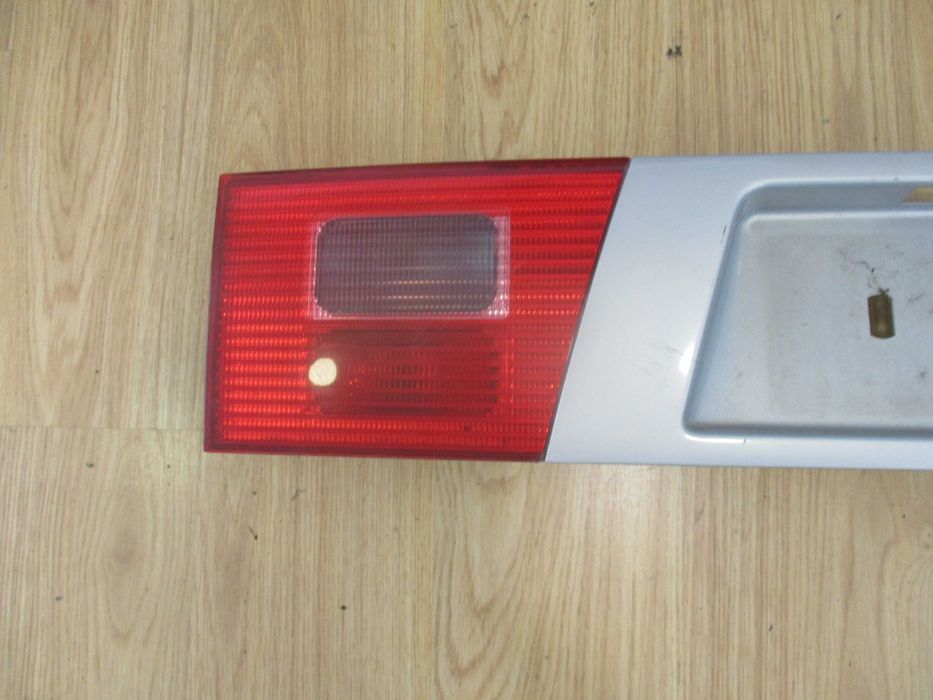 Farolim Refletor central mala Seat Alhambra/ VW Sharan 2002