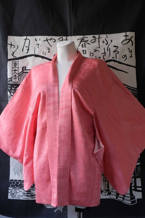 Jedwabne różowe japońskie haori narzutka na kimono róż kwiaty fale