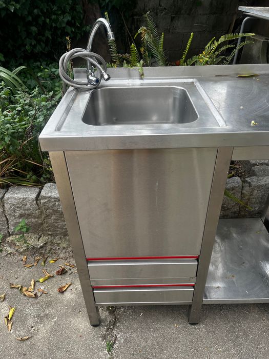 2 balcões de inox industriais