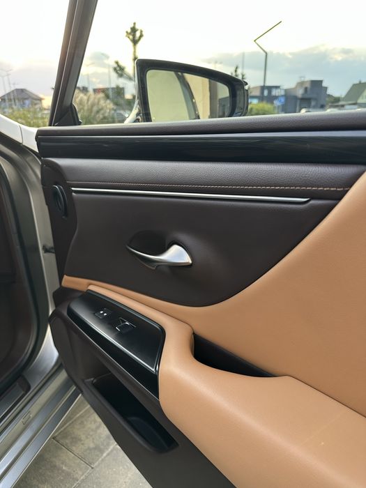 Продам Lexus ES 250