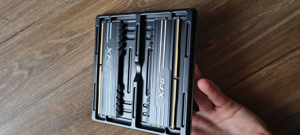 RAM Xpg Gammix D10 16gb(2x8) ddr4 3200  cl16