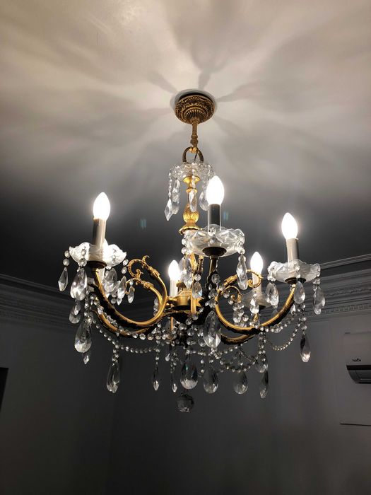 Candeeiro de teto tipo cristal