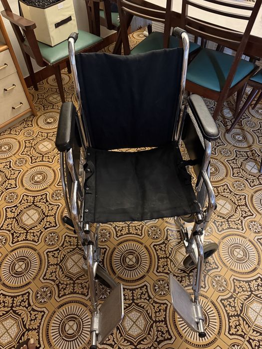 Cadeira de Rodas Adulto