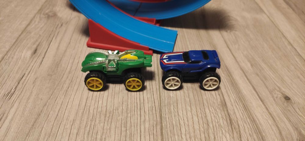 Hot Wheels Pętla
