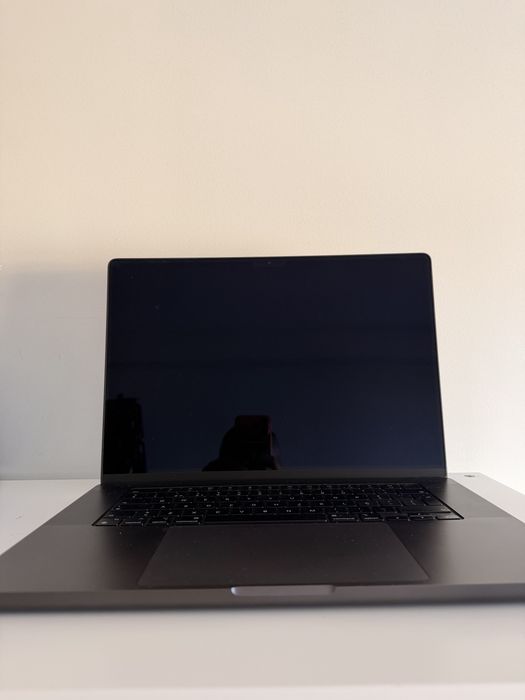 Macbook pro 16” M4 Pro 24gb ram