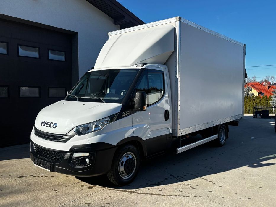 Iveco Daily 35C14 Kontener 8 Palet Kontener meblowy  Iveco Kontener 8 Palet na bliźniaku Niski Przebieg