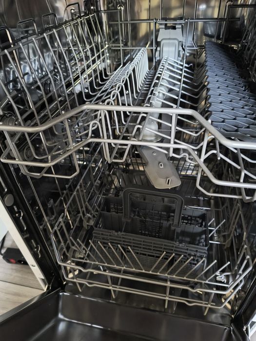 Zmywarka wolnostojąca Beko biała dvs050024w