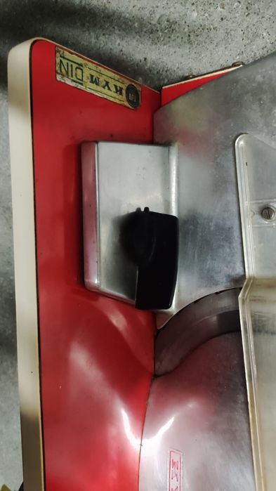 Fiambreira KYM antiga