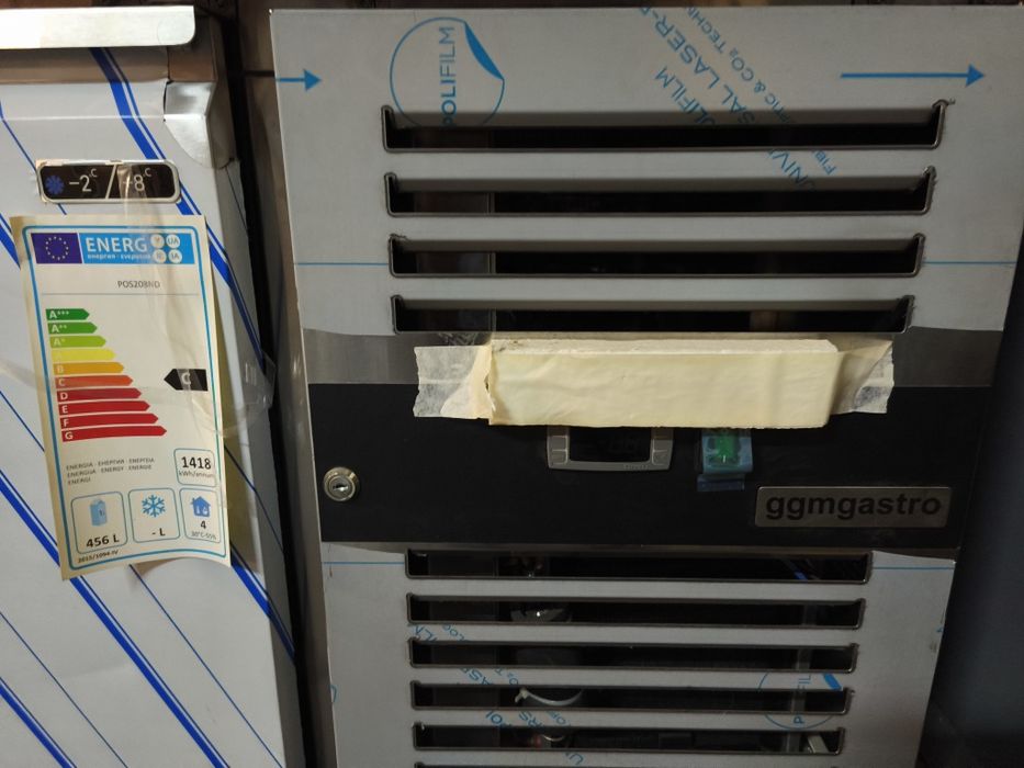 Стіл холодильний для піци і вітрина, 2 м. GGM Gastro pos 208 n