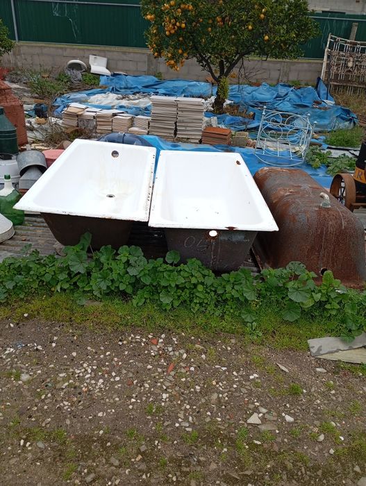 Banheiras  em ferro fundido três bom estado