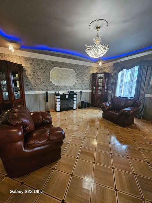 Продаж елітного будинку по вул. Назарія Яремчука ( Єршова  )