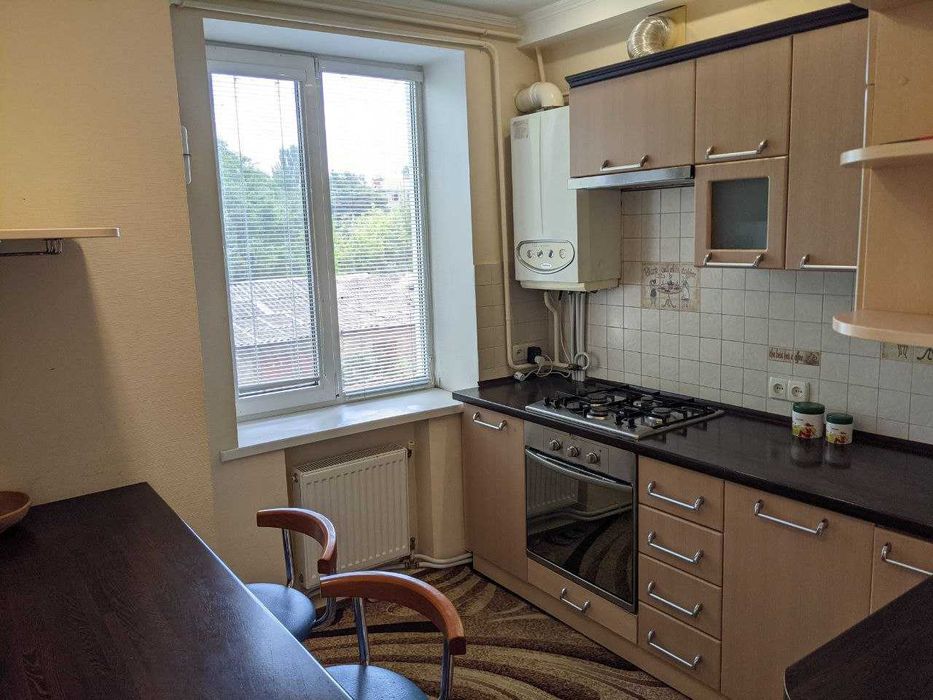 З комнатная квартира с ремонтом и мебелью