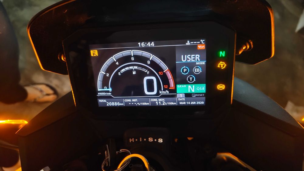 Honda Hornet 750 (2023) - amarelo
