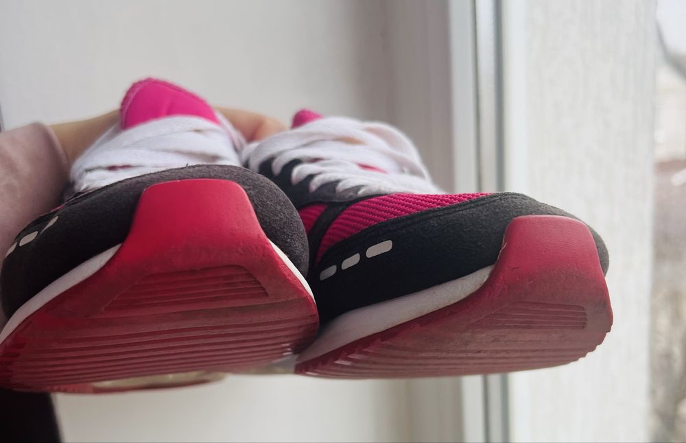 Кросівки жіночі puma